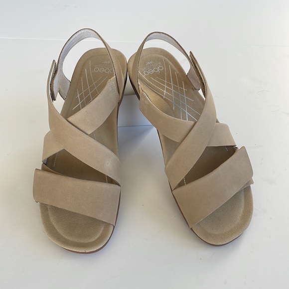 Like New Abeo Biosystem Nude Nubuck Size 7 US - Picture 3 of 12